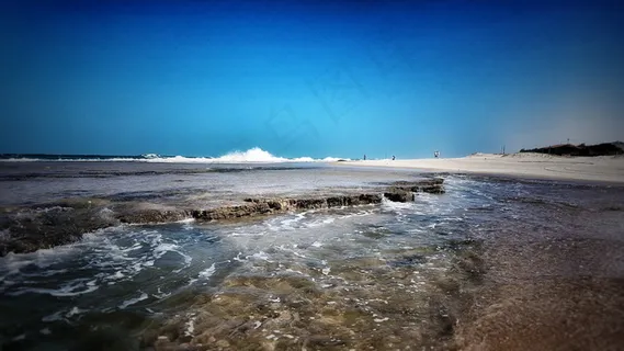 蓝色唯美意境海边图片