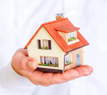 房子模型创意广告图手势图片