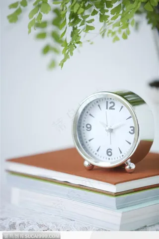 简单生活-书本上的闹钟