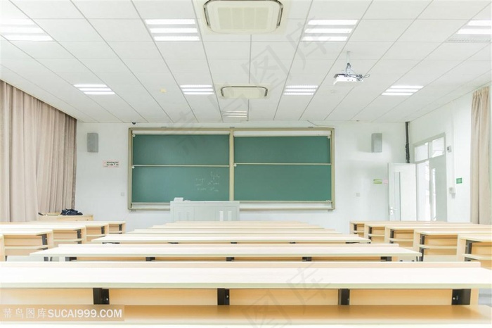 明亮的校园教室