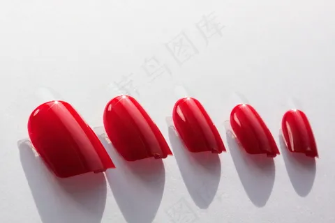 纯色红色美甲片图片 纯色红色美甲片图片