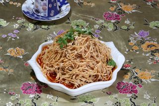 红油耳丝