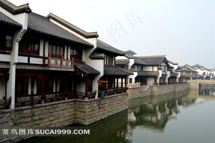 河边的美丽淹城古建筑