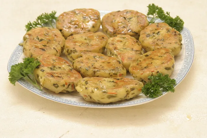 菜饼子2元每个