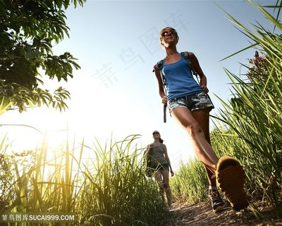 美女背包客旅行人物高清户外运动
