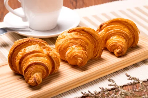 蛋糕店小蛋糕慕斯美食甜品图片