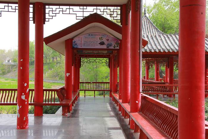 古建筑走廊亭台