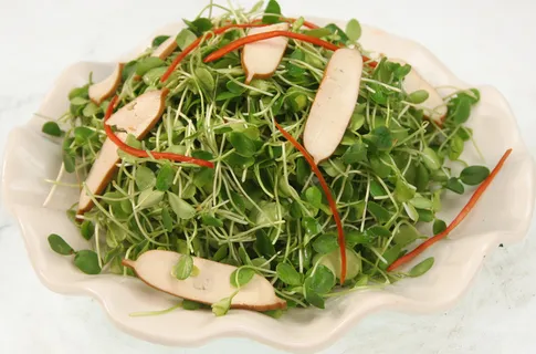 香椿苗拌香肝12元 (2)