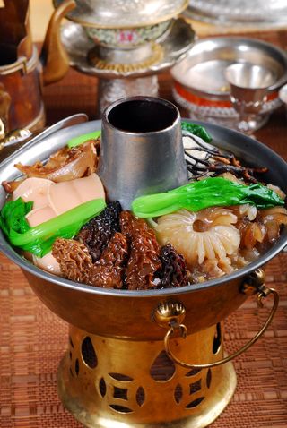 火锅麻辣烫锅底川菜特色-藏汉一家亲