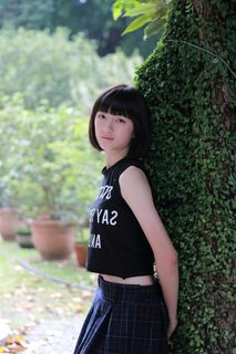 短发美女蔡谨卉素材