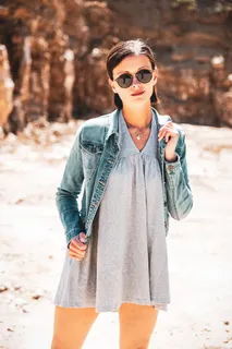 时尚墨镜美女模特图片 时尚墨镜美女模特图片