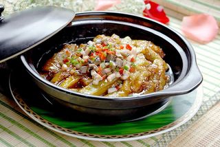 煲类火锅川菜特色菜咸鱼鸡粒茄子煲