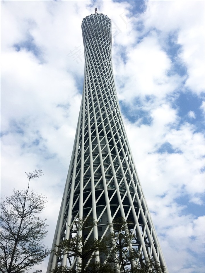 仰视的广州塔