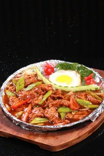 铁板黑椒牛柳 (1)