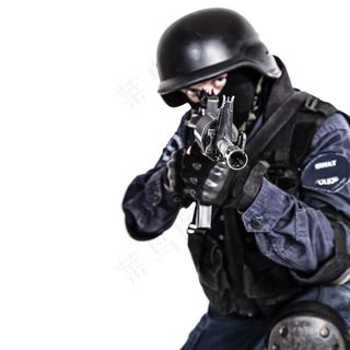 军事系列 - 正在举枪瞄准的特警