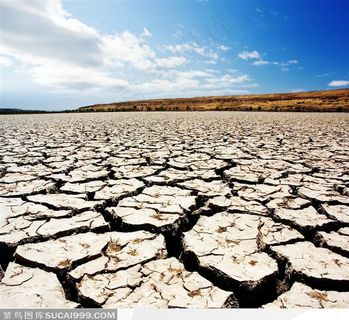 绿色环保素材－－干旱的大河开始裂纹裂缝