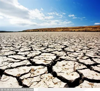 绿色环保素材－－干旱的大河开始裂纹裂缝