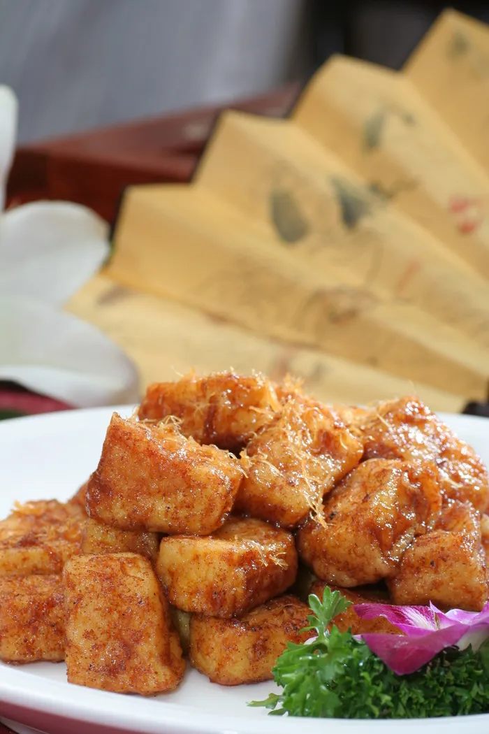 旋转 贝茸烧豆腐     18元 (9)