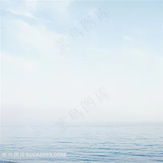 淡蓝天空下的海水风景图片