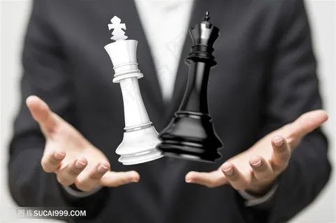 商务人士手中的象棋高清图 商务人士手中的象棋高清图