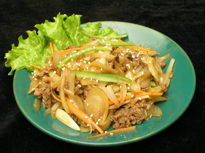 0800牛肉炒洋葱