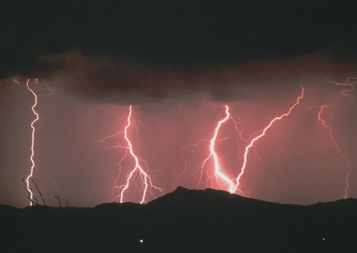 唯美风景闪电素材图片