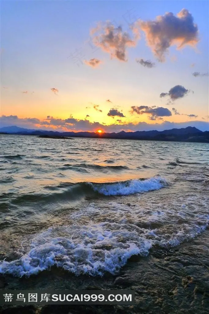 晚霞和海浪风景图片