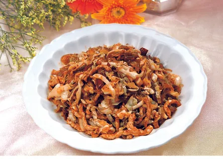 泡菜苕粉肉丝  泡菜苕粉肉丝
