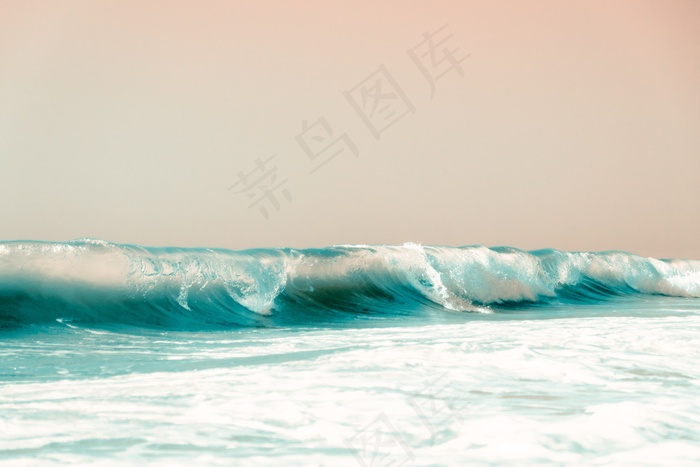 潮水海浪图片