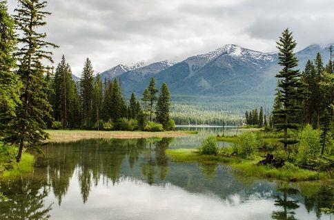 冬天山水背景风景