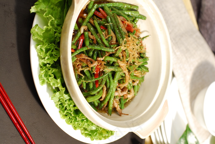  瑶柱干香缸豆煲