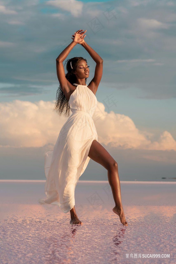 海边性感黑人美女艺术写真图片