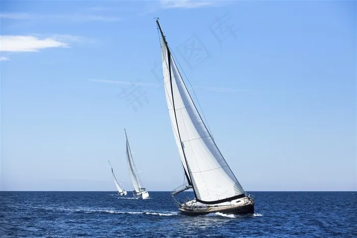 海上的帆船摄影素材