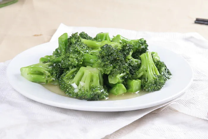 蒜茸西兰花-吉思克