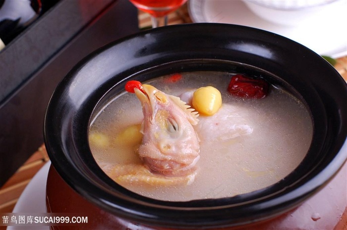 热白果炖鸡的美食图片