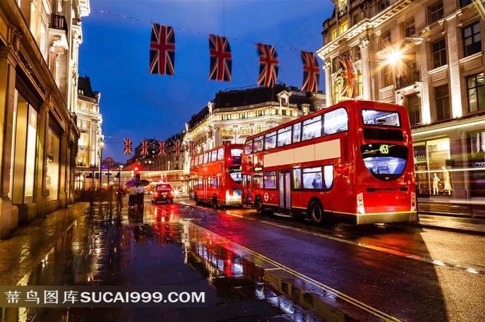 行驶在伦敦街头的巴士特写摄影高清图片