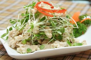 椿芽拌桃仁 18元