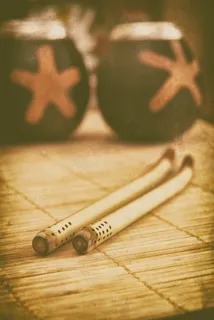 旧木质筷子特写图片 旧木质筷子特写图片