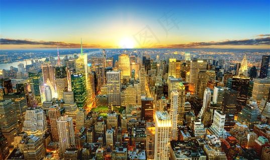 阳光下的美国纽约城市图片