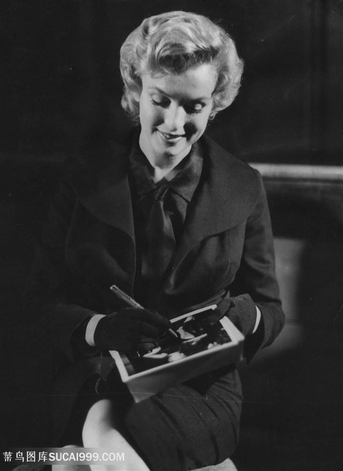 清纯黑白玛丽莲梦露