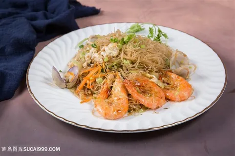 鲜虾扇贝炒河粉 鲜虾扇贝炒河粉