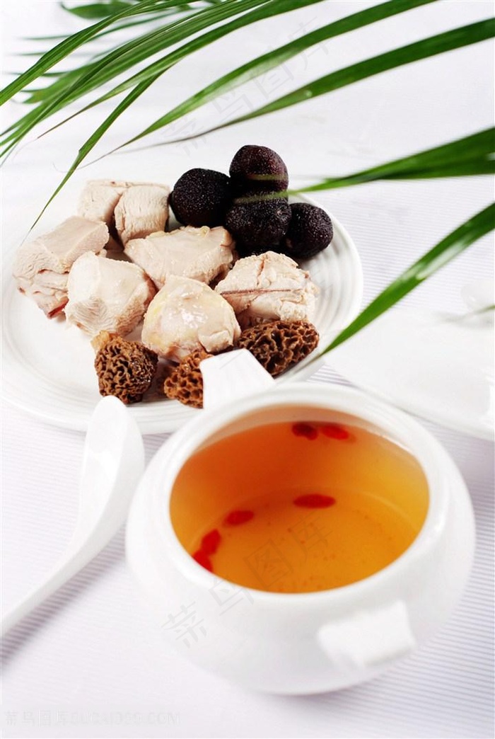 黑松露炖老鸡