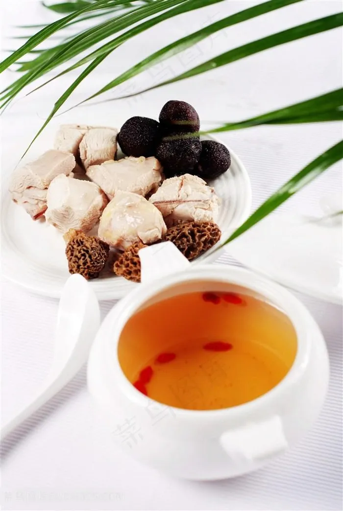 黑松露炖老鸡