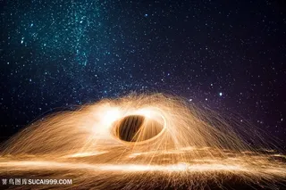 星空下梦幻的光绘风景图片