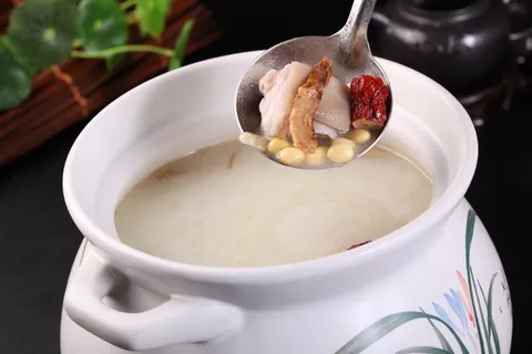黄豆炖猪手 (4) 黄豆炖猪手 (4)