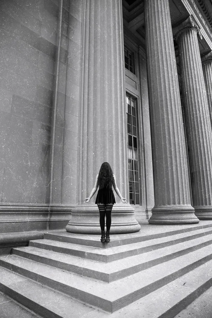 黑色丝袜美女背影图片