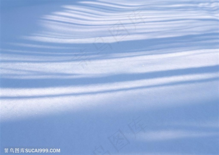 漂亮雪景-蓝色的雪地