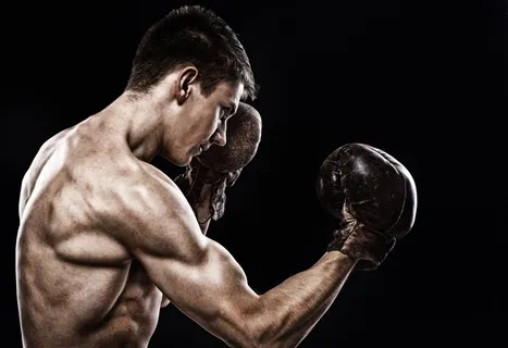 打拳击运动的人物图片素材