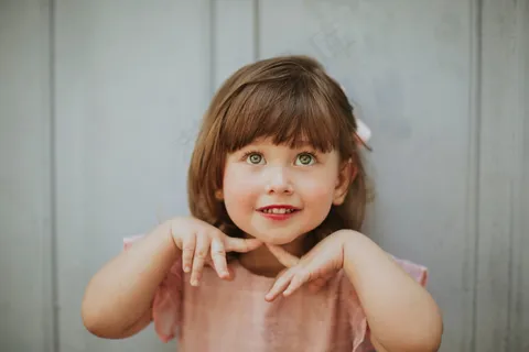 清新唯美可爱的女孩摄影图片 