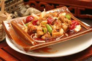 瓦片泡椒鲜螺肉32元